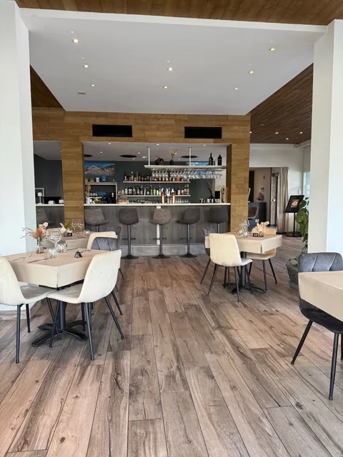 Restaurant Roches Brunes Chez Annie