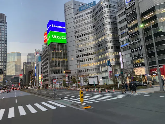 UNIQLO Tokyo Station Yaesu Underground Shopping Mall