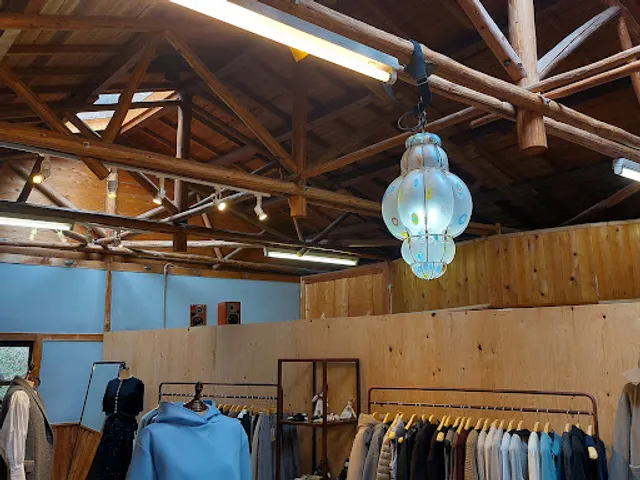 森の中のカフェ