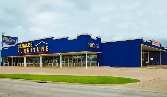 Canales Furniture / Muebleria Harry Hines