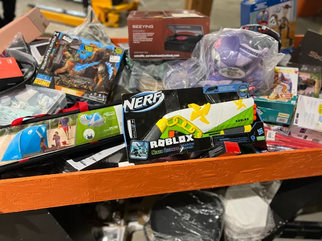 AMZing Outlet Liquidation & Bin Store