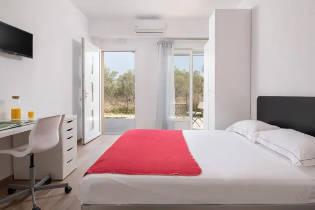 Les Oliviers - Studios & Apartment