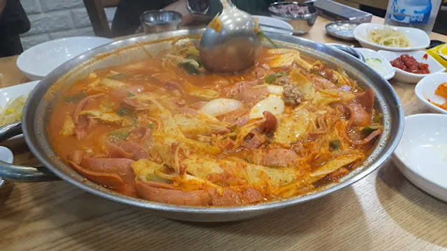 두꺼비부대찌개