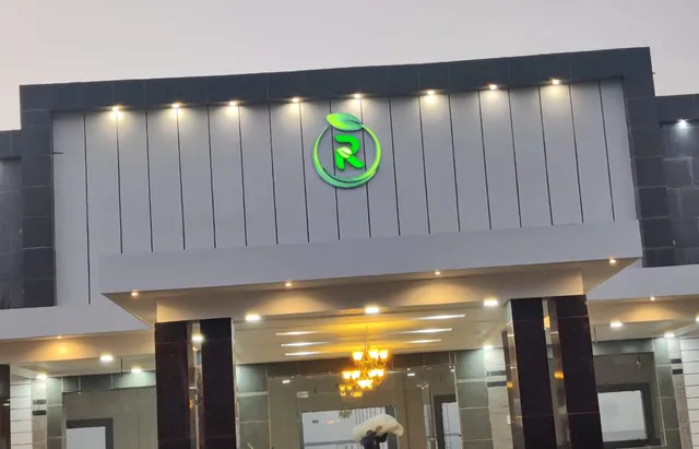 ROYAL GREENS Celebrate In Style