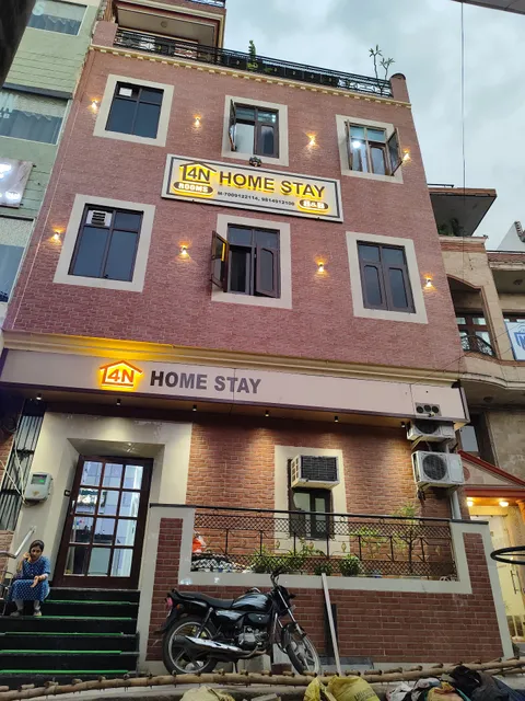 4N Home Stay - Golden Temple View / Best Home Stay in Amritsar / Best Hotel in Amritsar
