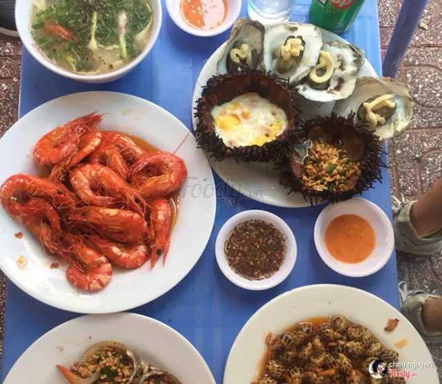 Quán ốc Xuân Anh