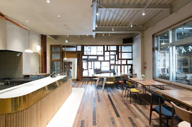 live in sense（リビセンカフェ）