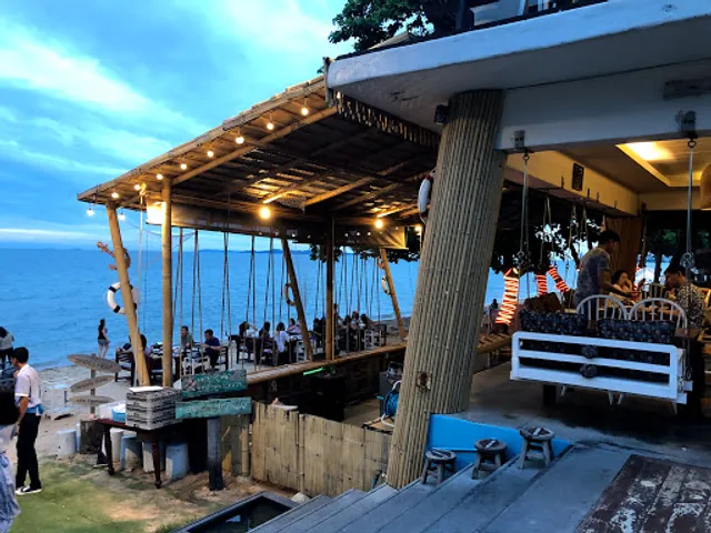 View Mare Beach Front Bar & Restaurant Pattaya