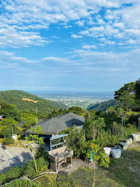 鷗漫景觀農場 | 宜蘭親子露營 | 寵物友善 | 百萬夜景 | 可烤肉 | 團露首選 | 草地星空露營區 | 車露自露 | 宜蘭旅遊 | 免搭帳露營推薦
