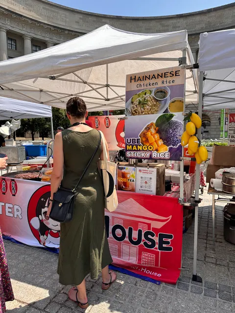 Capital Harvest on The Plaza