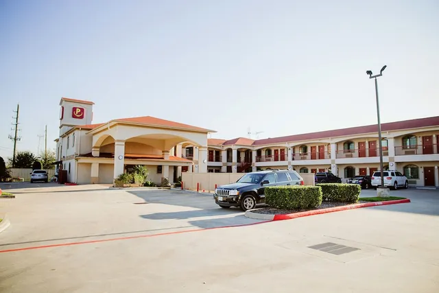 Palace Inn 290 & Hwy 6