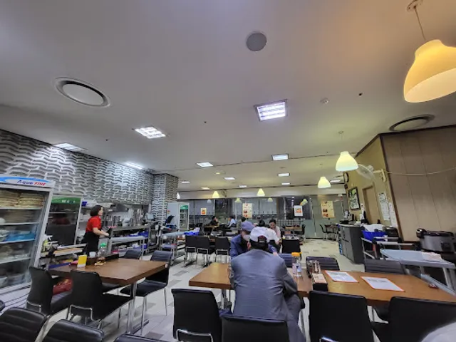 함흥냉면명동칼국수