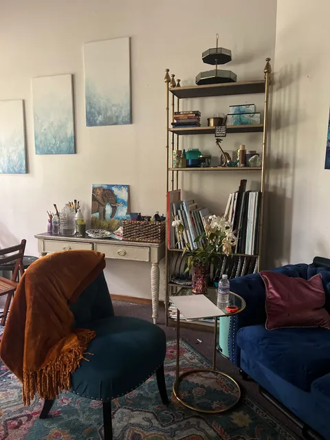 Art Studio White Opal