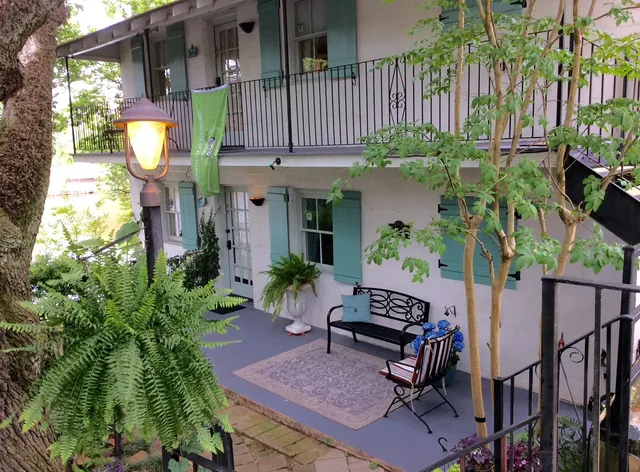 Andre's Riverview Bed & Breakfast