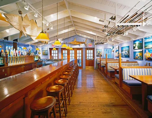 Clyde's at Mark Center