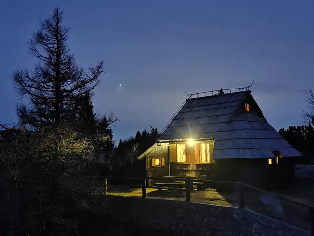 Koča Kronca - Fairytale on Velika planina