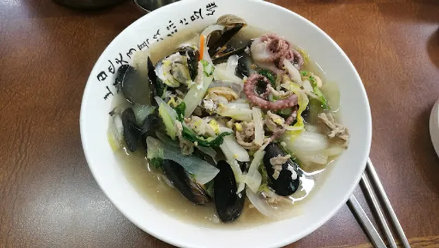 Hwaseong Chinese Restaurant