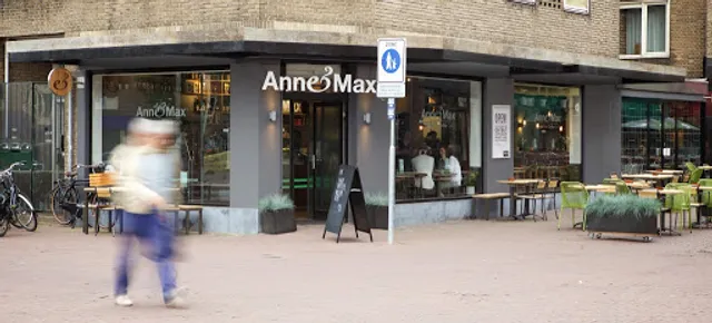 Anne & Max