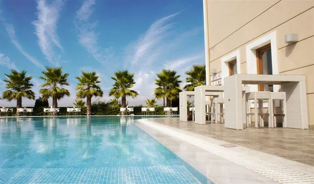 Valis Resort and Spa