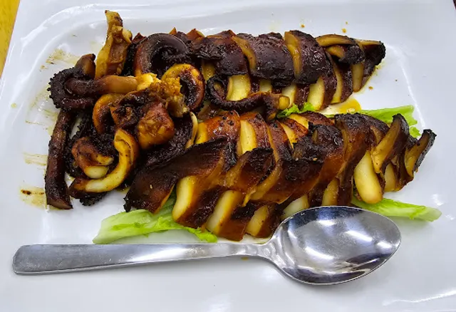 New Hao Yue Lou Seafood Restaurant