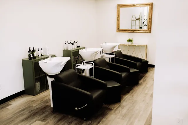 Alva Salon