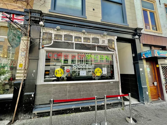 Coffeeshop Space Ball