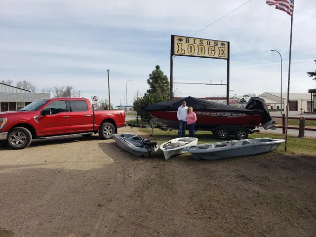 K&M Bison Lodge & Outfitters