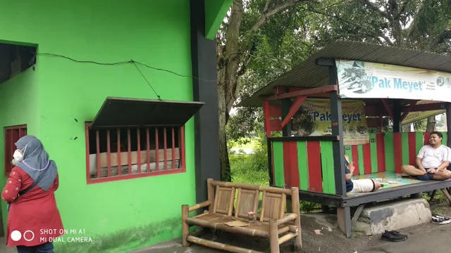 Sate dan Tongseng Kambing Pak Meyet