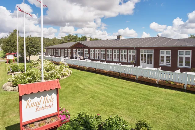 Knudhule Badehotel og Gastronomisk Institut
