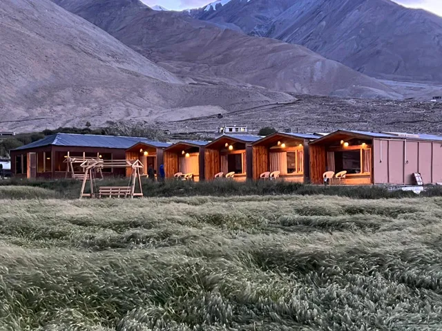 Misty Hills Cabins, Pangong