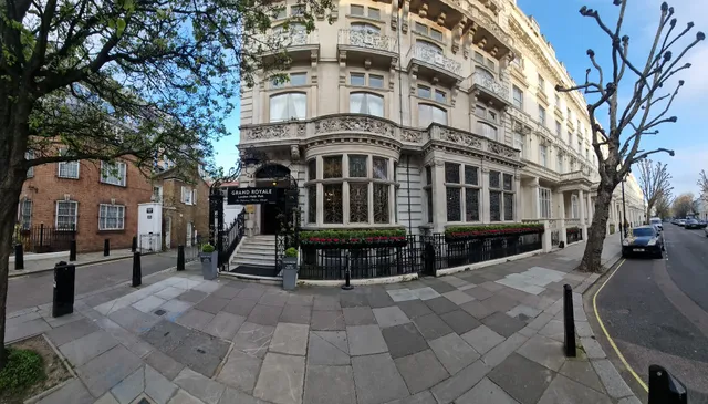 Grand Royale Hyde Park