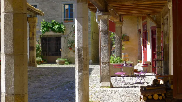 Riverside Penthouse Lagrasse from 90€ per night