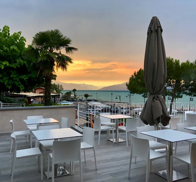 Bulle Wine & Dine Sirmione