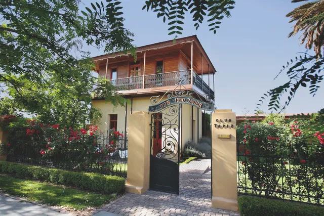 Club Tapiz Hotel & Restó