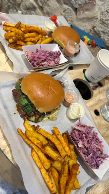 WAWA Smash Burger PIGALLE