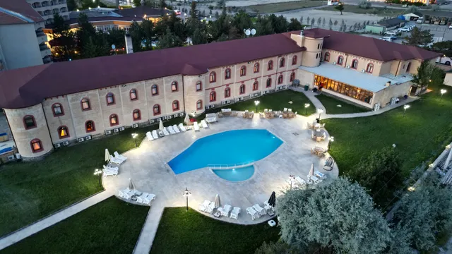 Alp Hotel