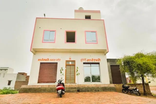 OYO 49622 Hotel Mateshwari