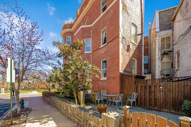 Capitol Hill Stay - Veteran Owned Furnished Housing Temporary Extended Stay Washington DC Since 1997