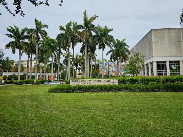 South County Courthouse - Clerk of the Circuit Court & Comptroller's Office