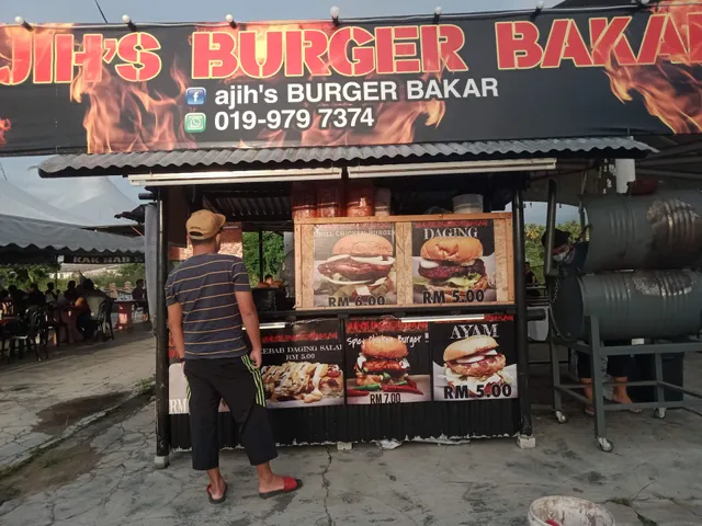 Food Court Dataran Warisan KADA