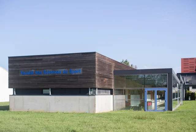 Université de Poitiers, STAPS-SUAPS