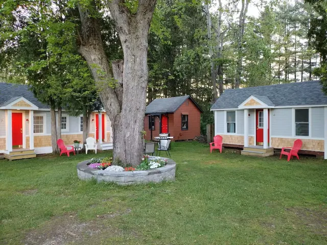 Saratoga Cabins