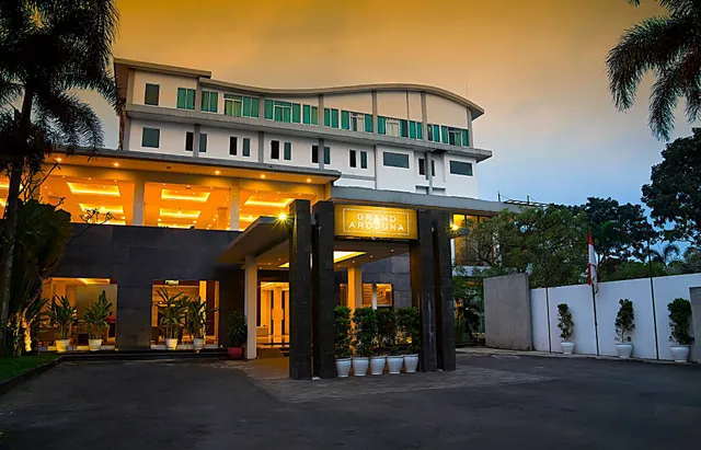 Grand Arjuna Hotel Bandung