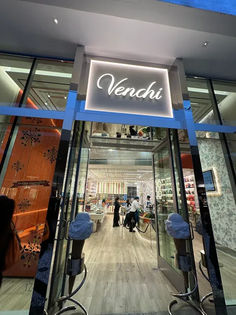 Venchi Chocolate & Gelato Century City