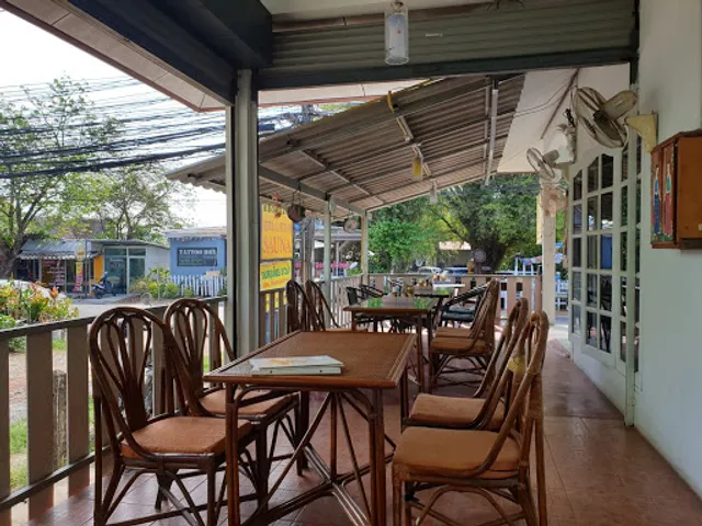 Nickys Restaurant & Bar