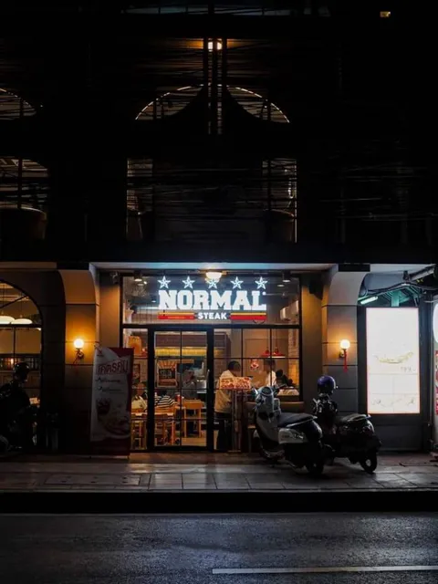 Normal Steak ห้วยขวาง