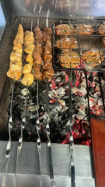 Family pizza & kebab grill