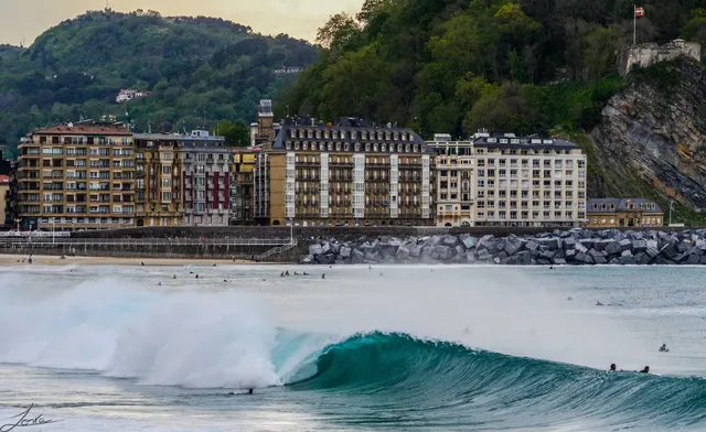 SURFING ETXEA Surf Hostel San Sebastián