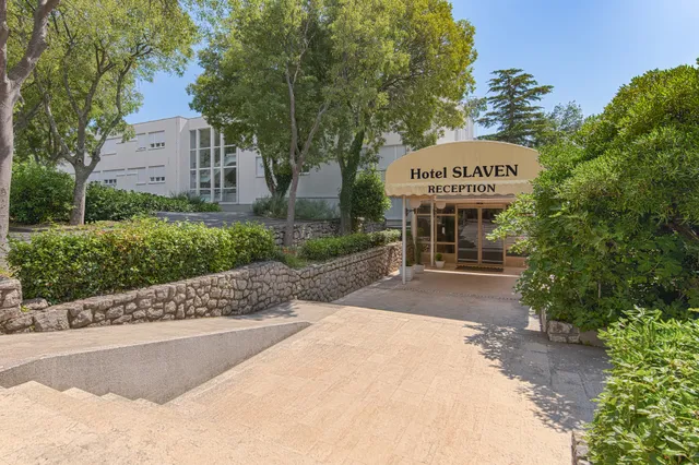 Hotel / pavilions Slaven
