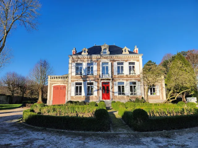 LE MANOIR AUX ROSES Gîte à Bonningues-lès-Ardres
